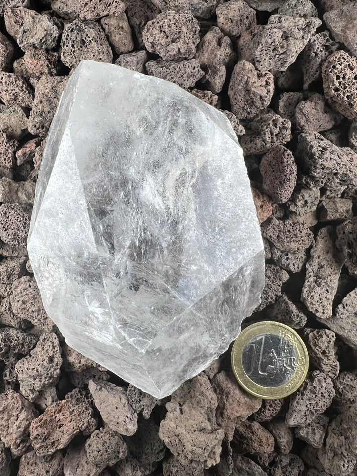 Dein Stein-Freund: "Lemu" – Träger lemurischer Weisheit und kosmischer Erinnerung Lemurischer Bergkristall | Einzelstück unbehandelt | ca. 237g | 8cm