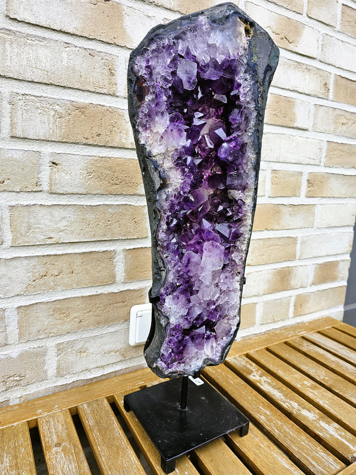 Amethyst Geode/Druse (groß) im Ständer, ca. 50 cm, A+ Qualität