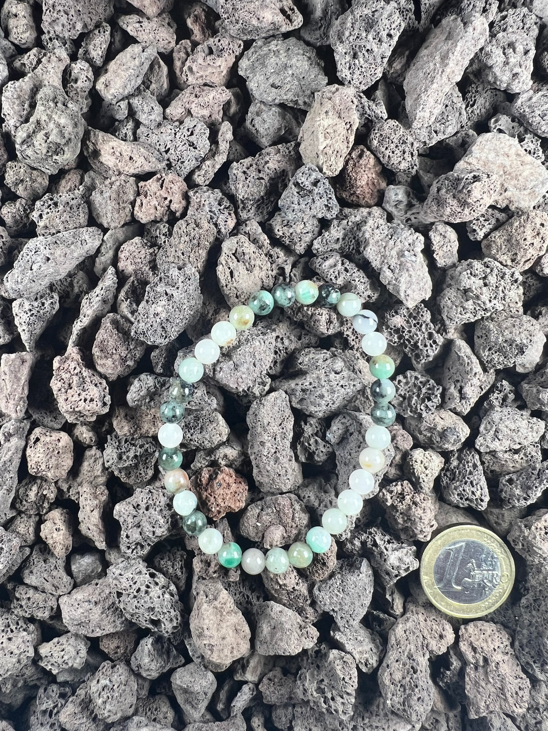Smaragd Kugelarmband 6 mm – Eleganz, Harmonie und natürliche Schönheit