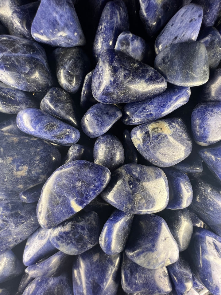Sodalit Trommelstein – Klarheit, Selbstvertrauen & innere Ordnung  A- Qualität | ca. 20–35 mm | 8–25 g | Handverlesen & poliert