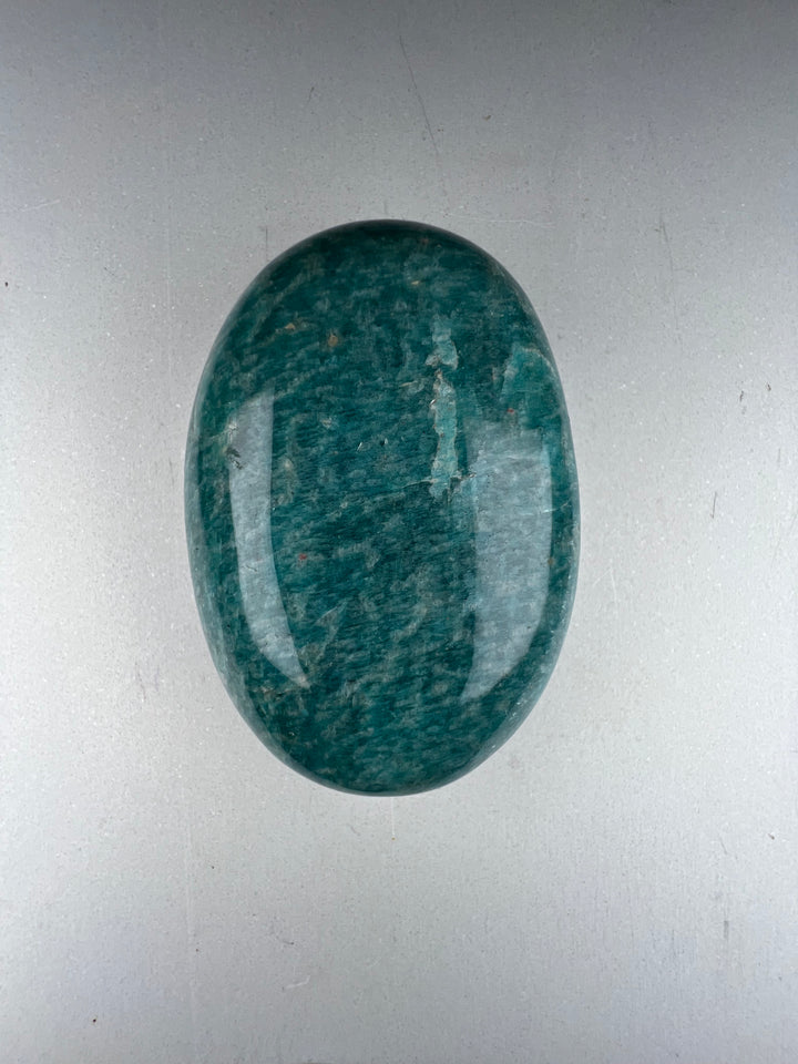 Dein Stein-Freund: "Nami" – Botschafterin von Ausgleich und innerer Wahrheit Amazonit | Einzelstück | ca. 117 g | 7 cm