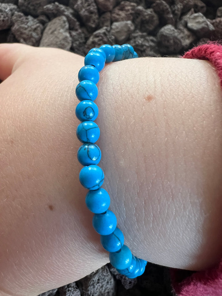 Türkis Kinderarmband 4 mm – Schutz und Lebensfreude in leuchtenden Farben