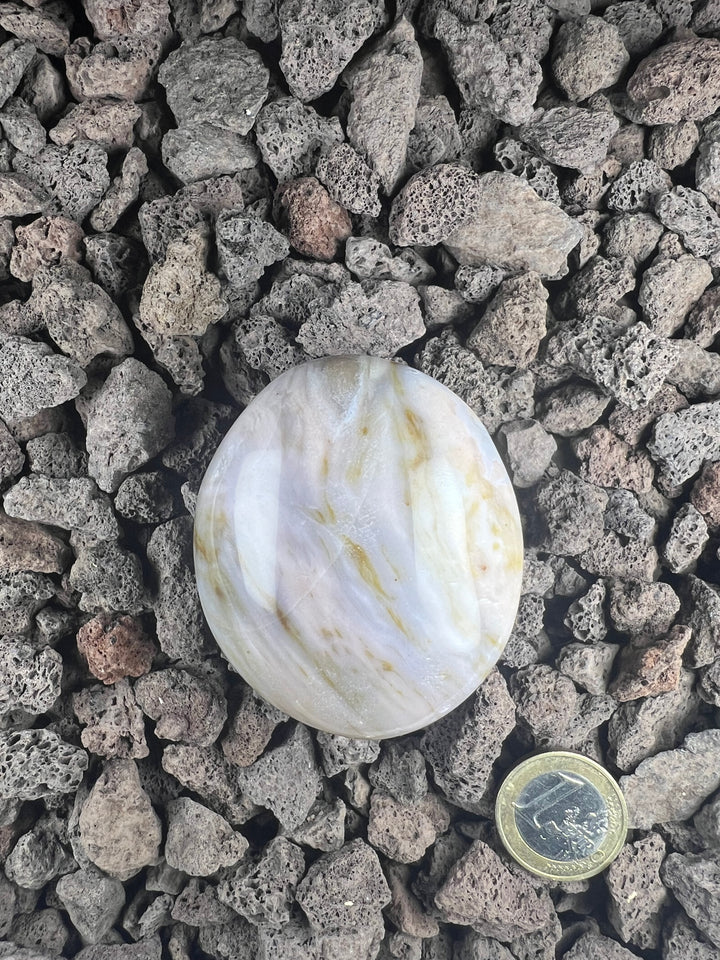 Dein Stein-Freund: “Janosch” – Begleiter für Gelassenheit und neue Lebensenergie

Ocean Jaspis | Einzelstück | ca. 6cm und 135g