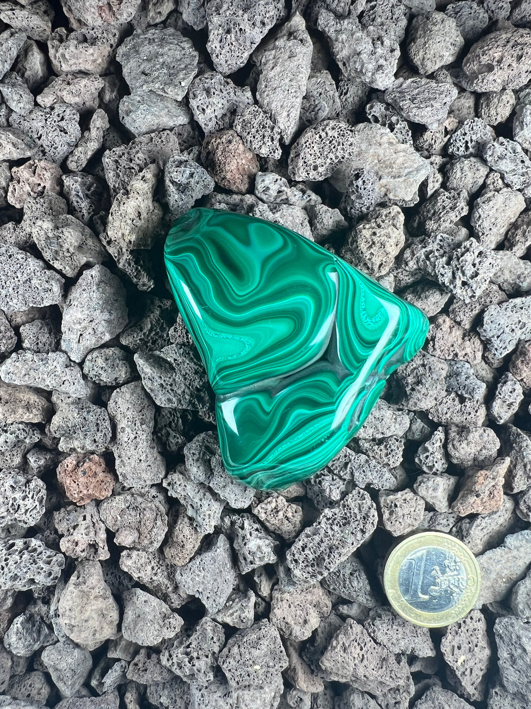 Dein Stein-Freund: "Mara" – Hüterin der Wandlung & Herzkraft Malachit (poliert) | Einzelstück | 159g | ca. 7cm