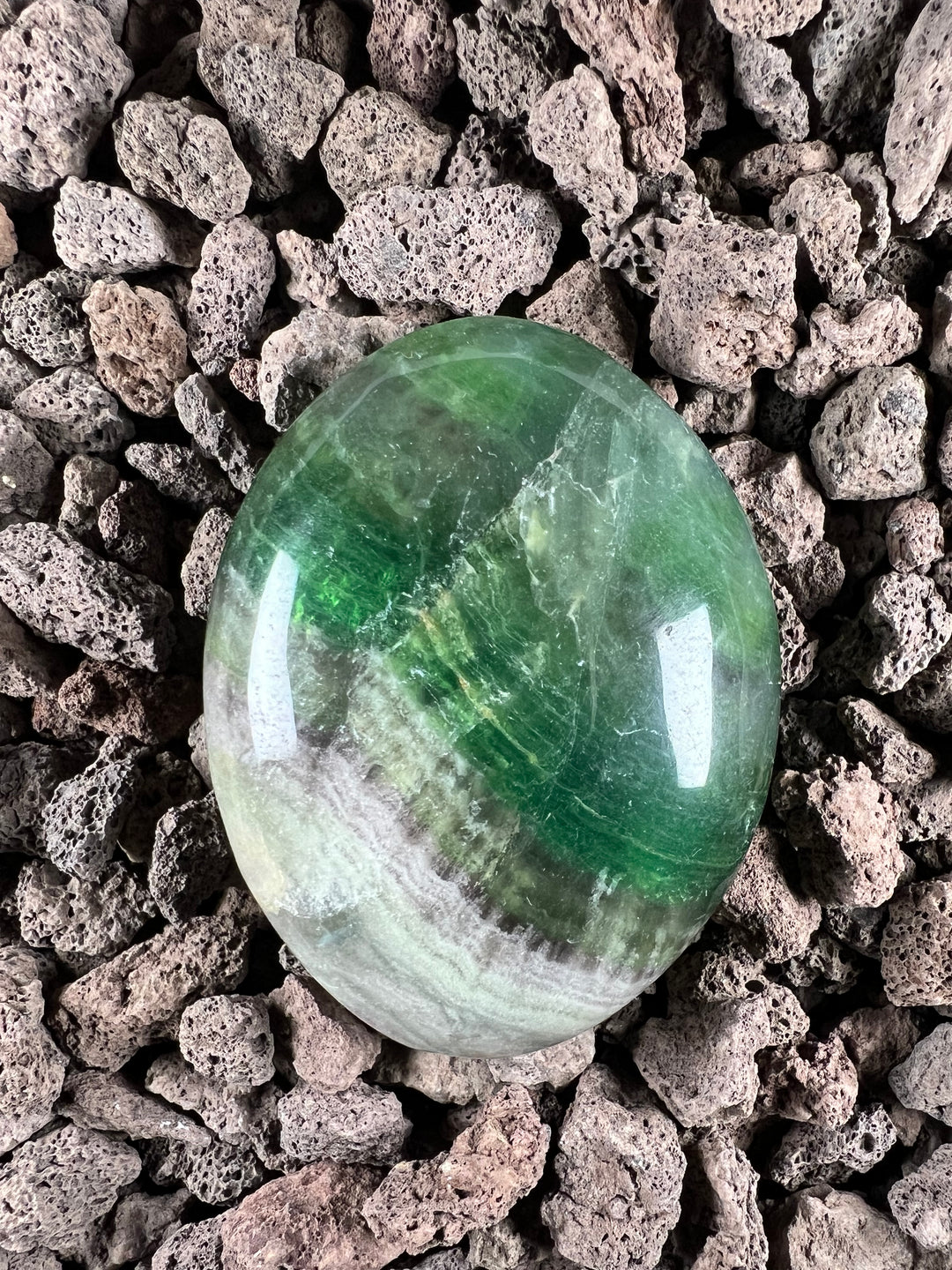 Dein Stein-Freund: "Flo" – Bringer von Klarheit & Leichtigkeit Fluorit | Einzelstück aus unserer Sammlung | ca. 226g | 8 cm