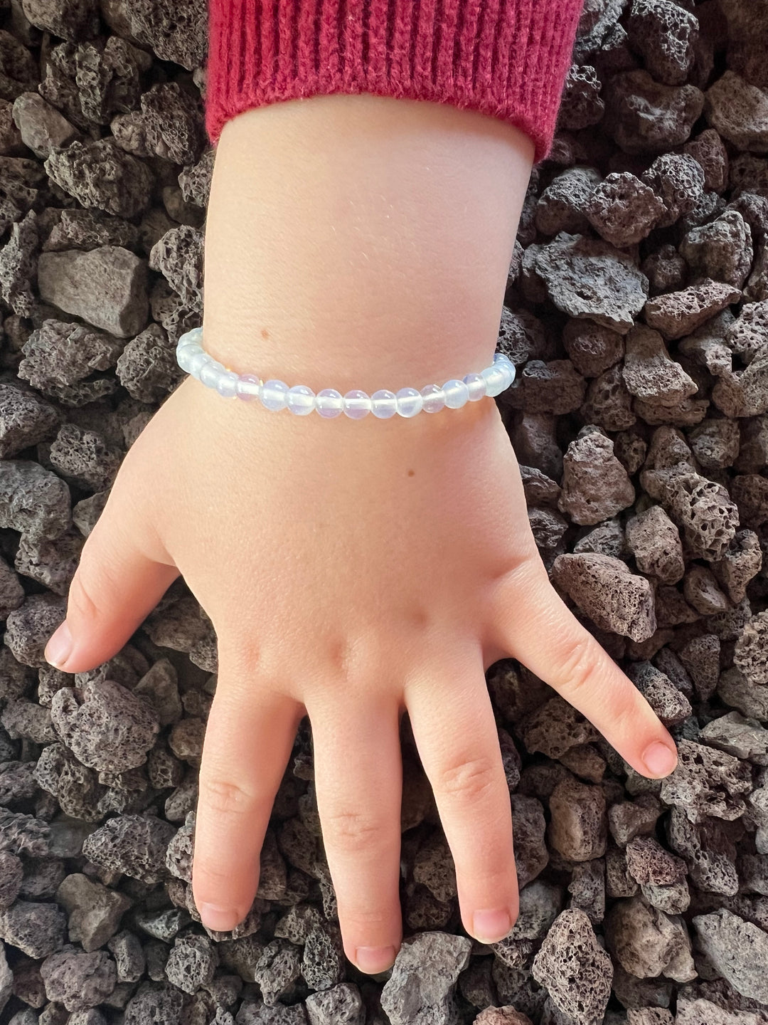 Perlmutt Kinderarmband 4 mm – Sanfte Eleganz und natürlicher Schimmer