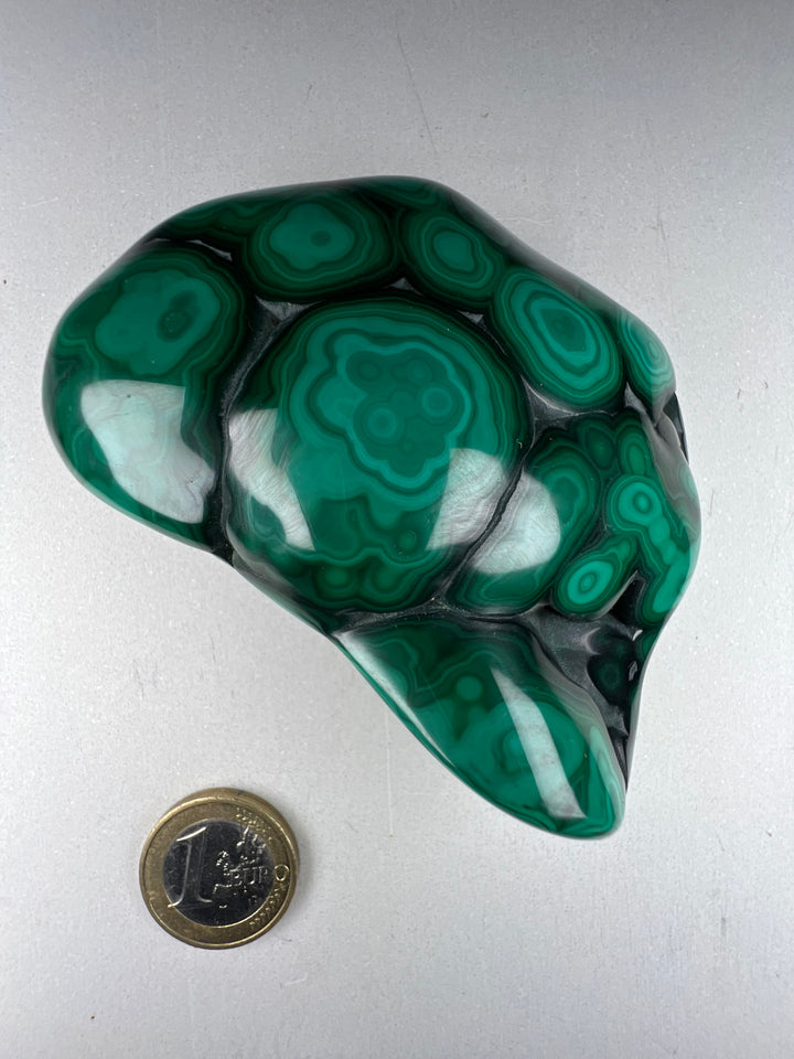 Dein Stein-Freund: "Mala" – Hüterin der Wandlung & Herzkraft Malachit (poliert) | Einzelstück | ca. 255 g | 8 cm