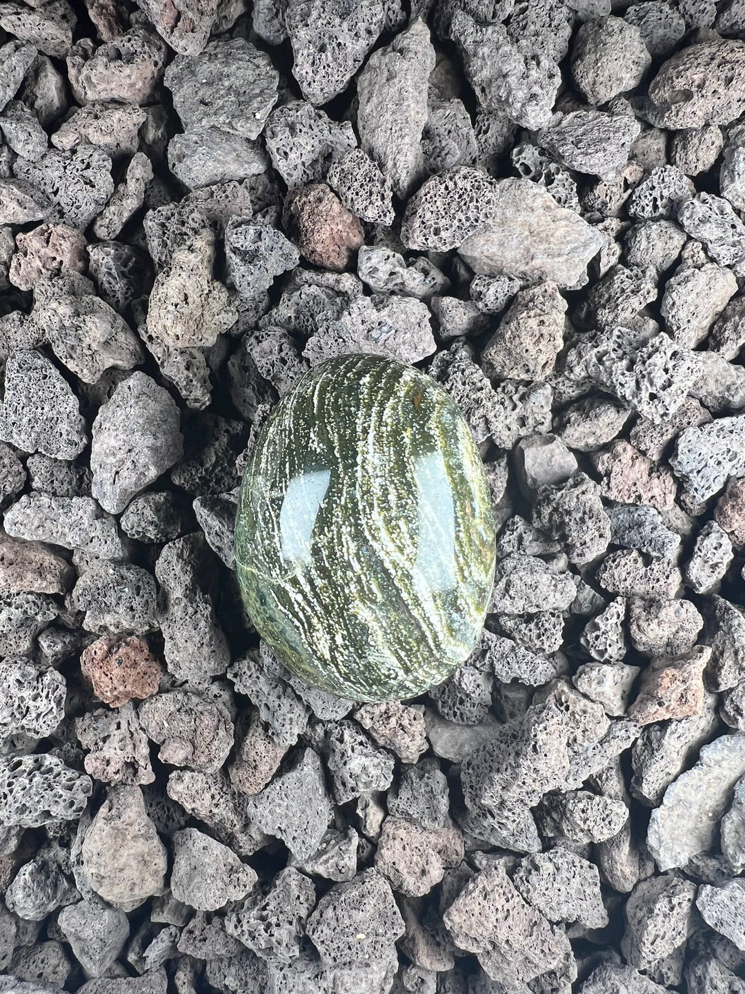 Deine Stein-Freundin: “Jasmin” – Quelle von Lebensfreude und emotionaler Harmonie

Ocean Jaspis | Einzelstück | ca. 5cm und 96g