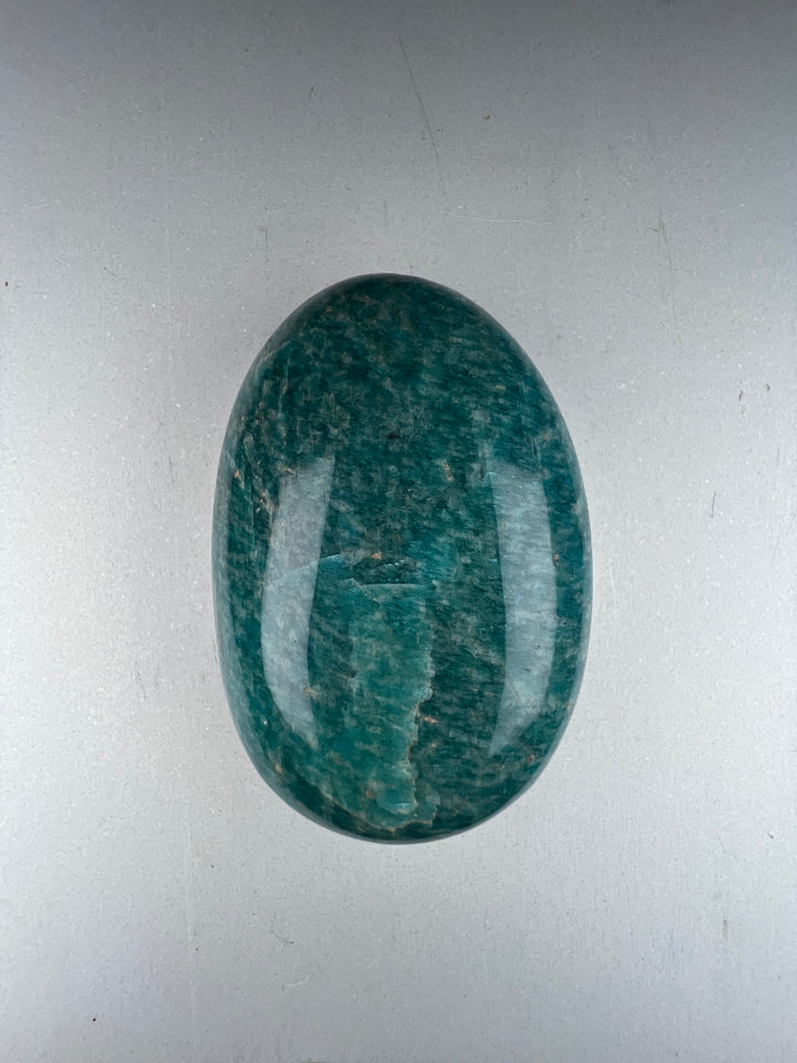 Dein Stein-Freund: "Nami" – Botschafterin von Ausgleich und innerer Wahrheit Amazonit | Einzelstück | ca. 117 g | 7 cm